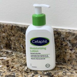 NWT Cetaphil Moisturizing Lotion for Normal to Dry Skin